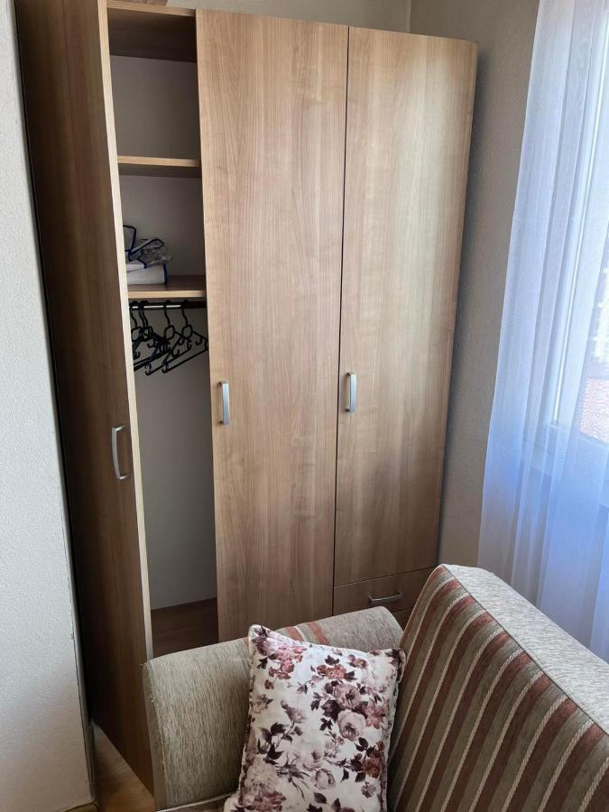 Centrum Apartments พริสตีนา ภายนอก รูปภาพ